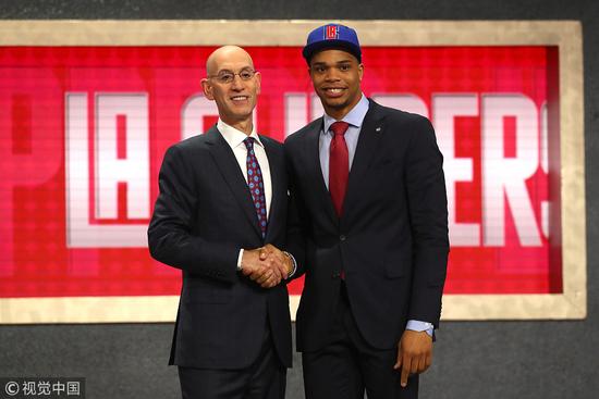 并且具备冲 并且具备冲