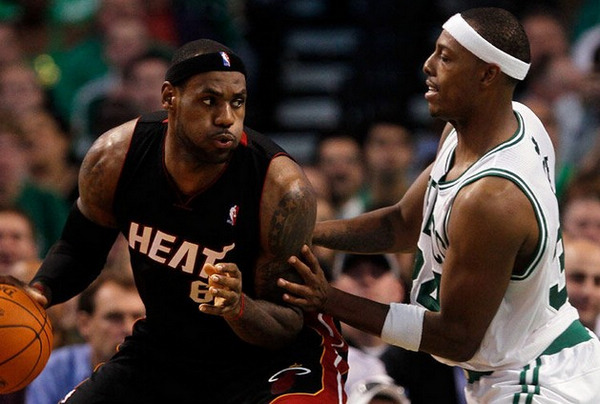 更表现在他 更表现在他