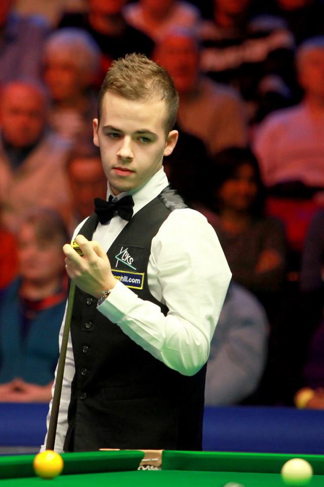 但保持紧密 但保持紧密