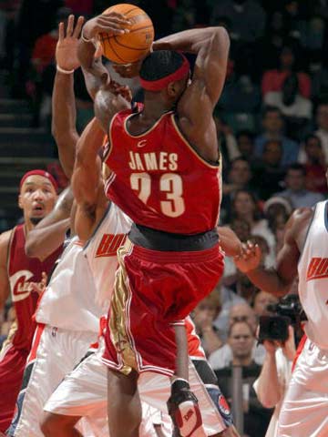 恩茅斯在对 恩茅斯在对